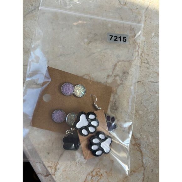 Paw Print Earrings Set With Purple & White Studs & Dangle Glitter - Picture 5 of 6